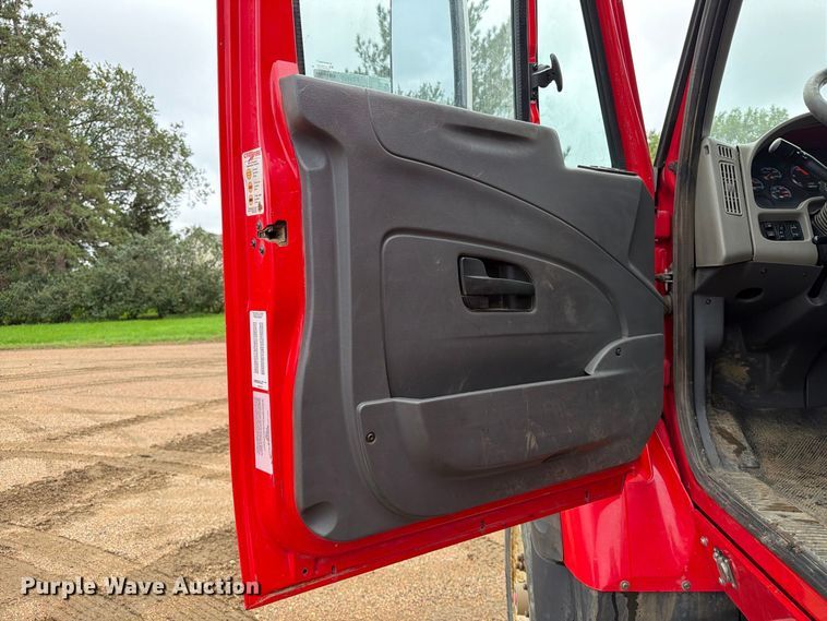 image for item FT6805 2010 International 7600 dump truck