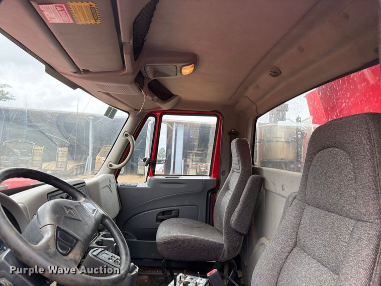 image for item FT6805 2010 International 7600 dump truck
