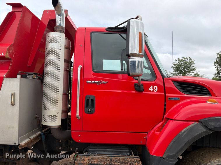 image for item FT6805 2010 International 7600 dump truck
