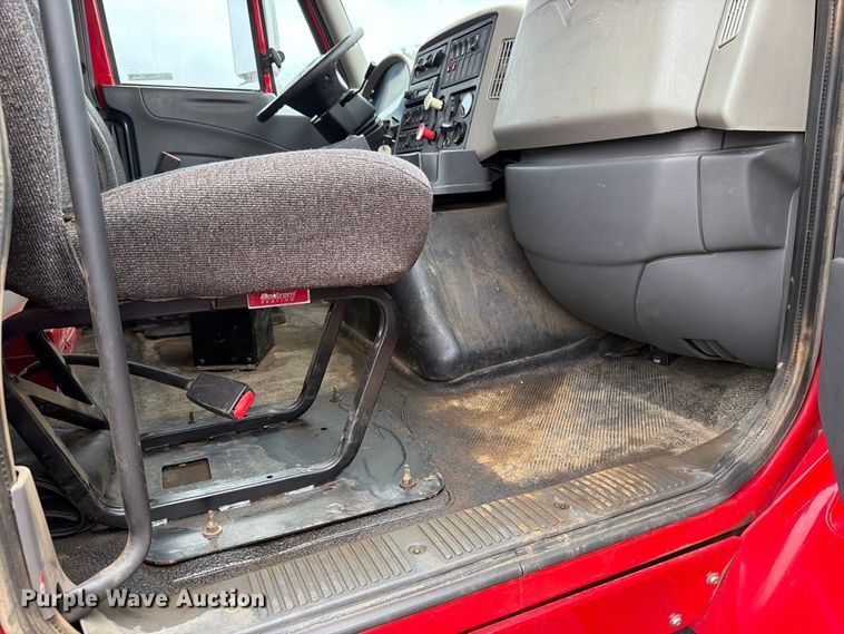 image for item FT6805 2010 International 7600 dump truck