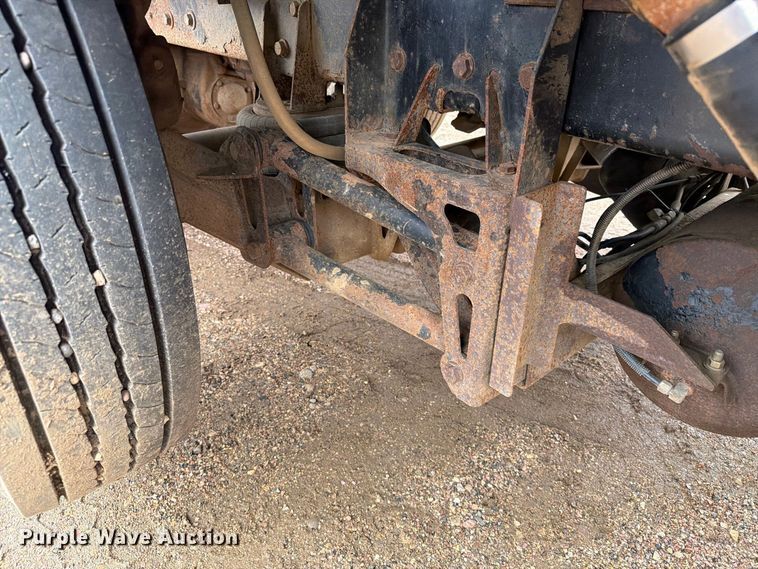 image for item FT6805 2010 International 7600 dump truck
