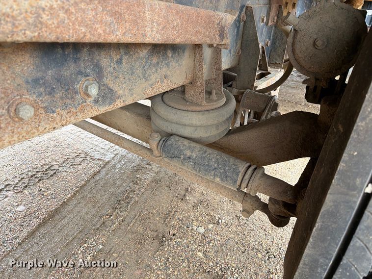 image for item FT6805 2010 International 7600 dump truck