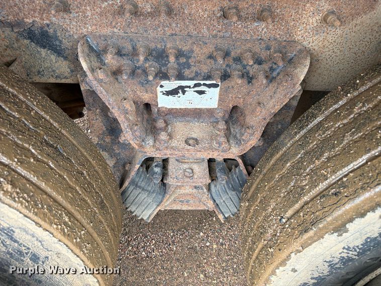 image for item FT6805 2010 International 7600 dump truck