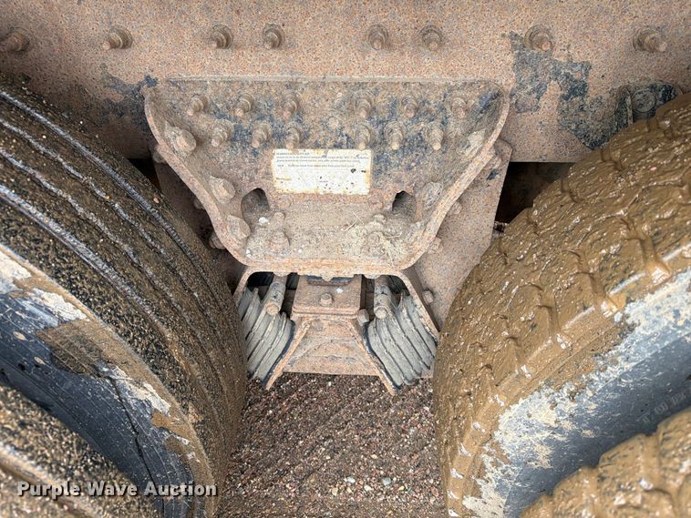 image for item FT6805 2010 International 7600 dump truck