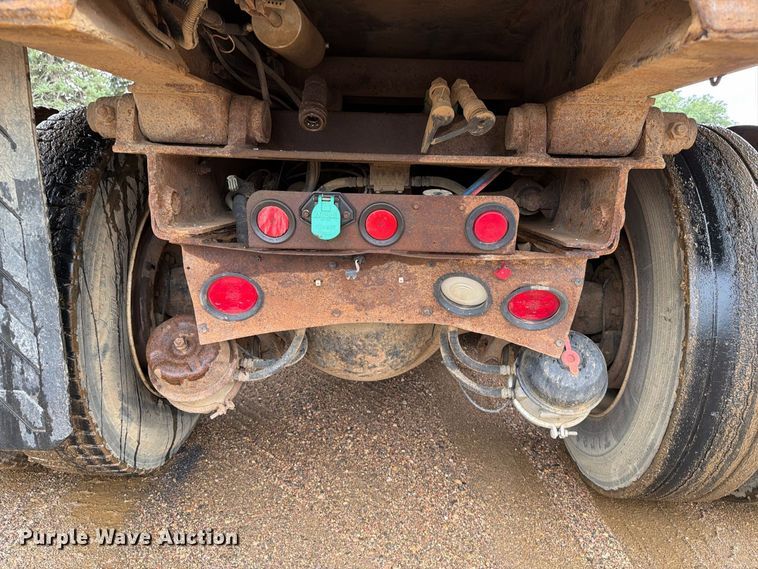 image for item FT6805 2010 International 7600 dump truck