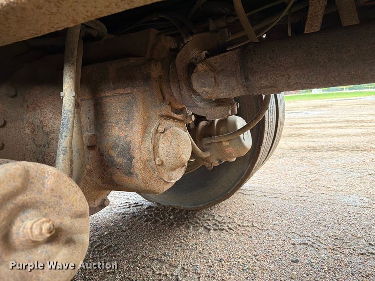image for item FT6805 2010 International 7600 dump truck