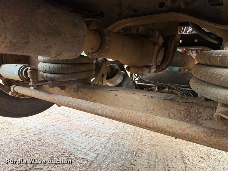 image for item FT6805 2010 International 7600 dump truck