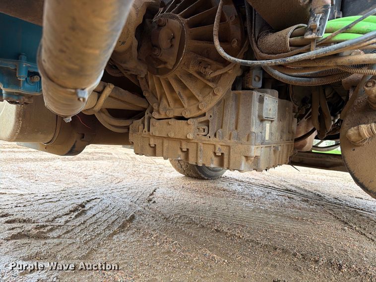 image for item FT6805 2010 International 7600 dump truck