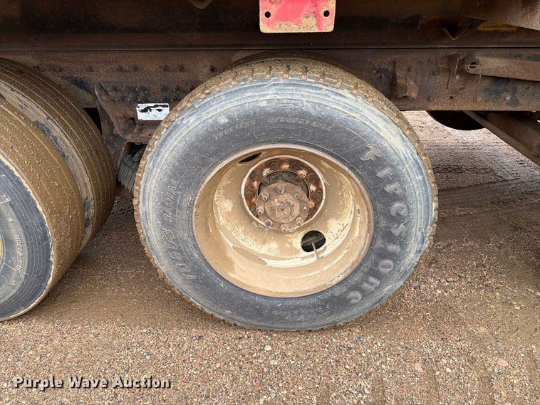 image for item FT6805 2010 International 7600 dump truck