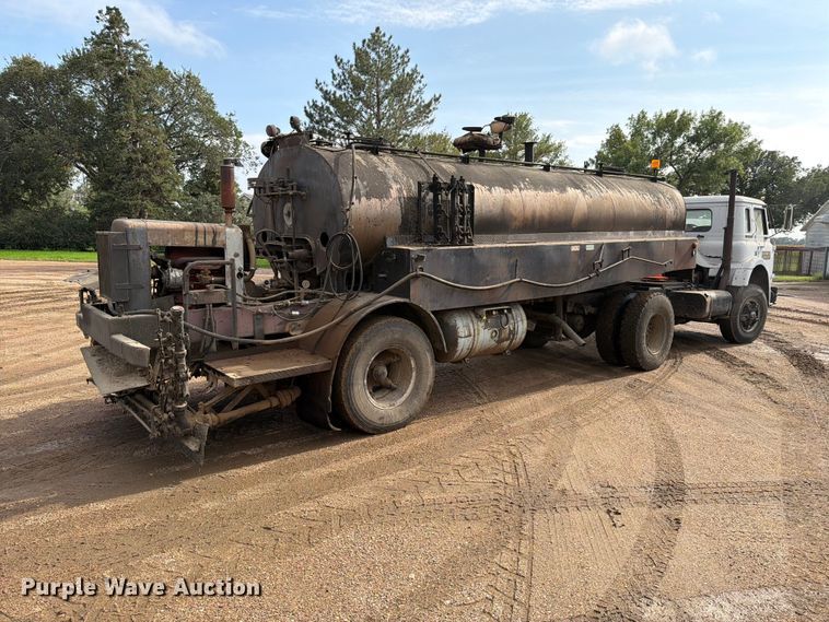 image for item FT6807 1979 International Cargostar semi truck