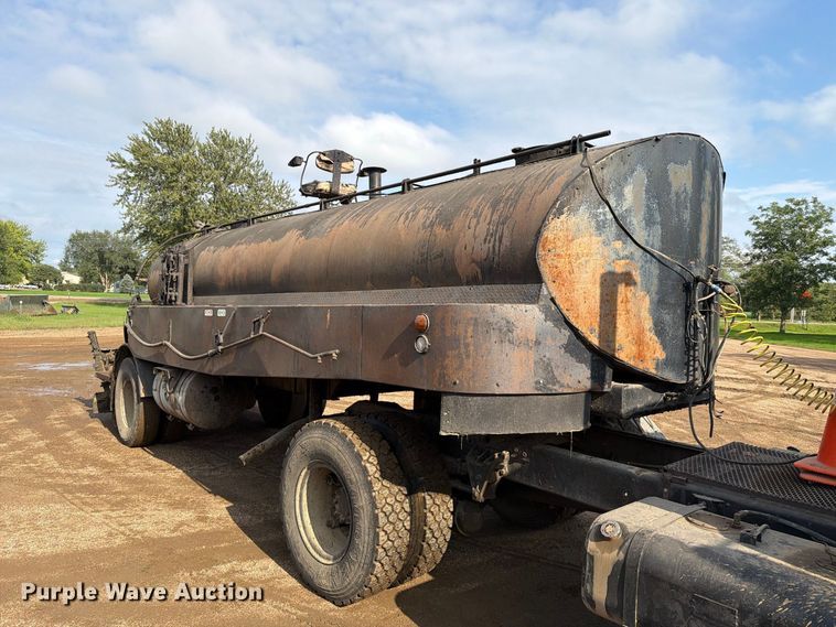 image for item FT6807 1979 International Cargostar semi truck