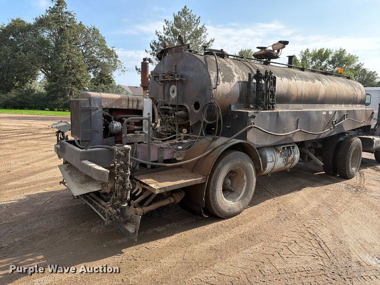 image for item FT6807 1979 International Cargostar semi truck