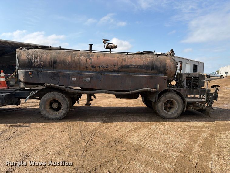 image for item FT6807 1979 International Cargostar semi truck