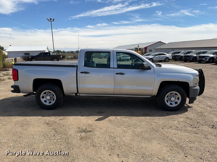 image for item FT6822 2016 Chevrolet Silverado 1500 Crew Cab pickup truck