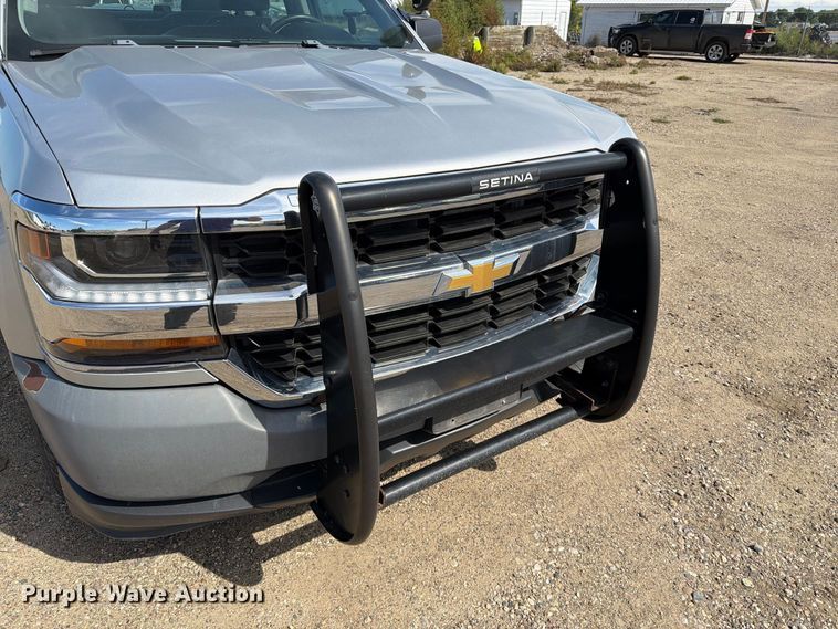 image for item FT6822 2016 Chevrolet Silverado 1500 Crew Cab pickup truck