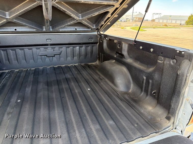 image for item FT6822 2016 Chevrolet Silverado 1500 Crew Cab pickup truck