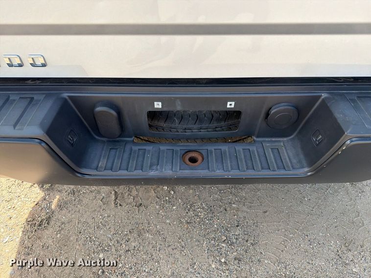 image for item FT6822 2016 Chevrolet Silverado 1500 Crew Cab pickup truck