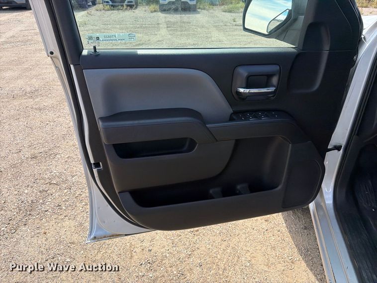 image for item FT6822 2016 Chevrolet Silverado 1500 Crew Cab pickup truck