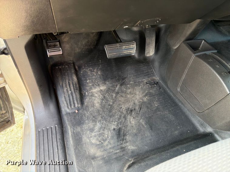 image for item FT6822 2016 Chevrolet Silverado 1500 Crew Cab pickup truck