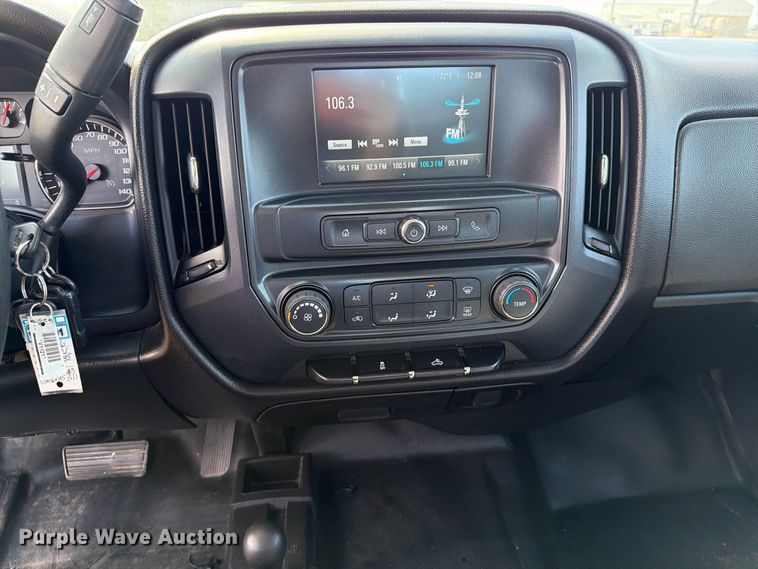 image for item FT6822 2016 Chevrolet Silverado 1500 Crew Cab pickup truck
