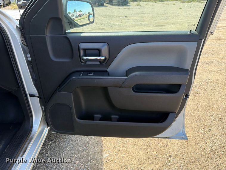 image for item FT6822 2016 Chevrolet Silverado 1500 Crew Cab pickup truck