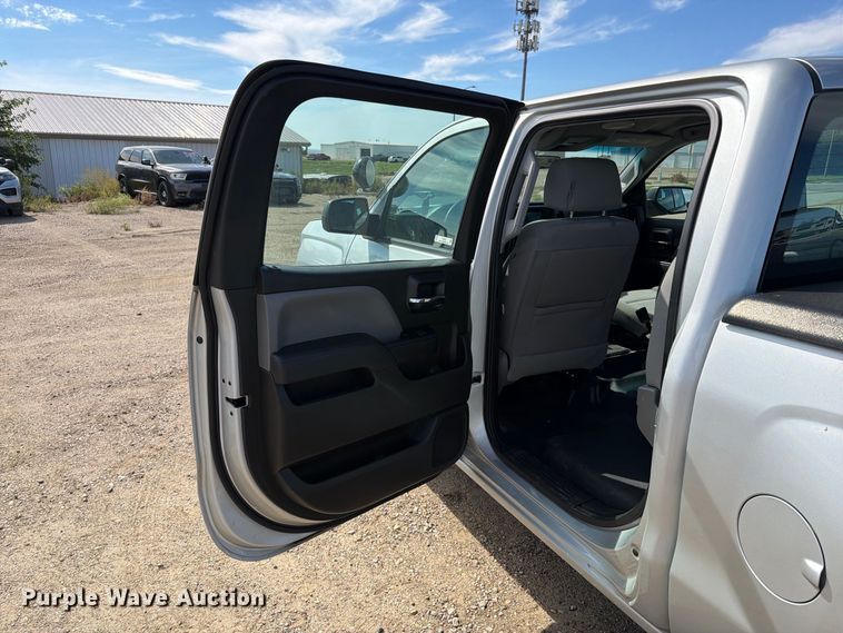 image for item FT6822 2016 Chevrolet Silverado 1500 Crew Cab pickup truck