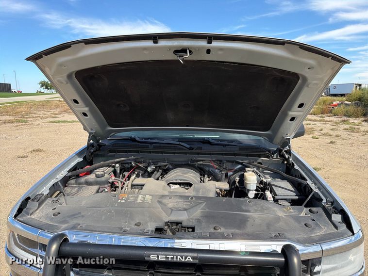 image for item FT6822 2016 Chevrolet Silverado 1500 Crew Cab pickup truck