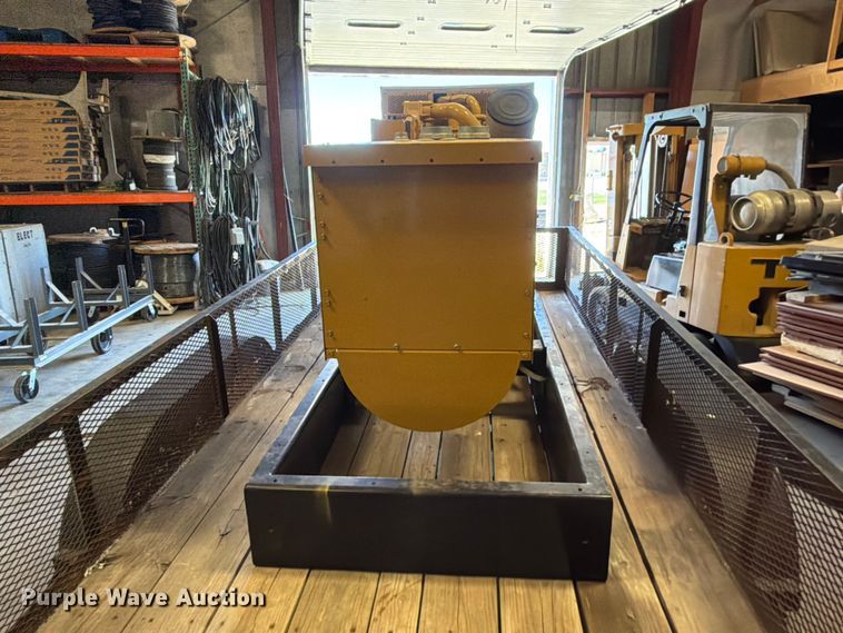 image for item FT6825 1995 Caterpillar SR4 B generator