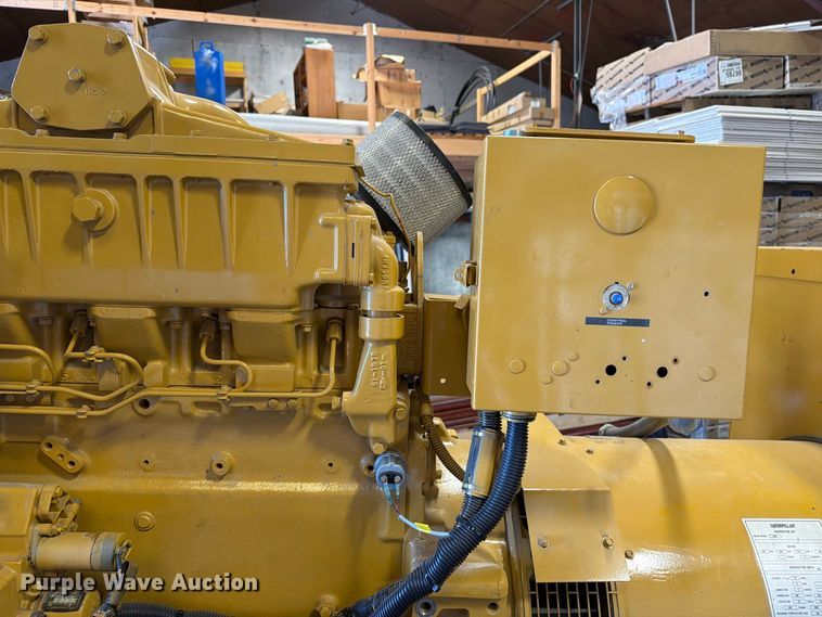 image for item FT6825 1995 Caterpillar SR4 B generator
