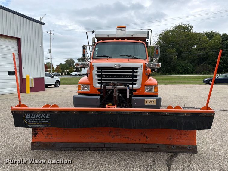 image for item FT7502 2002 Sterling L7500 dump truck