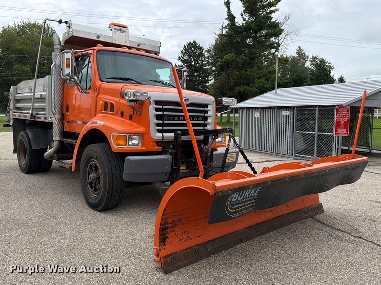 image for item FT7502 2002 Sterling L7500 dump truck