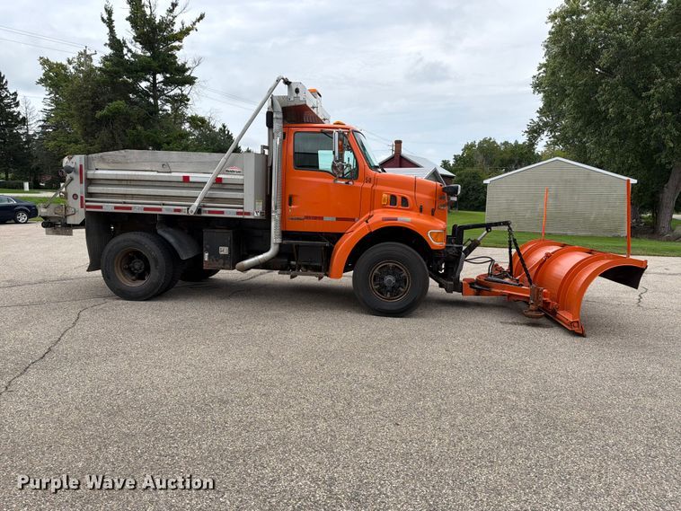 image for item FT7502 2002 Sterling L7500 dump truck