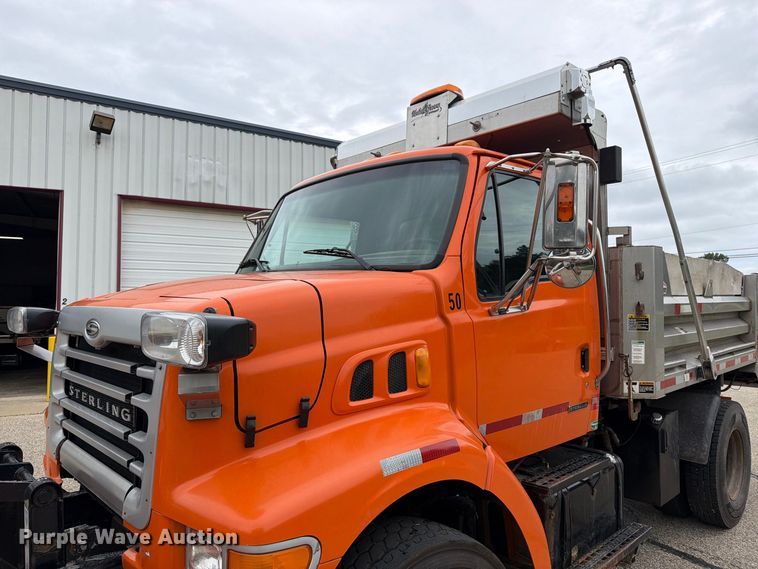 image for item FT7502 2002 Sterling L7500 dump truck