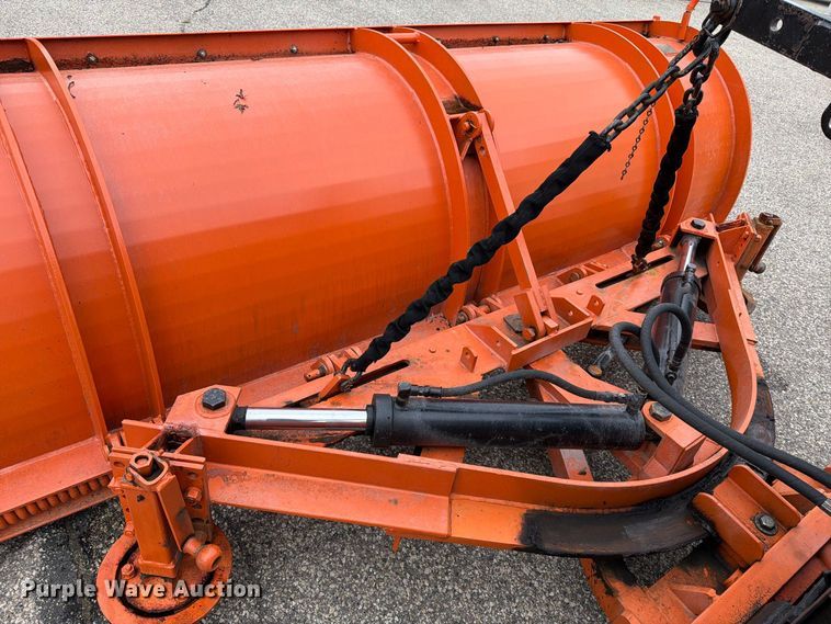 image for item FT7502 2002 Sterling L7500 dump truck