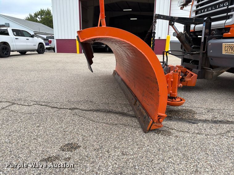 image for item FT7502 2002 Sterling L7500 dump truck