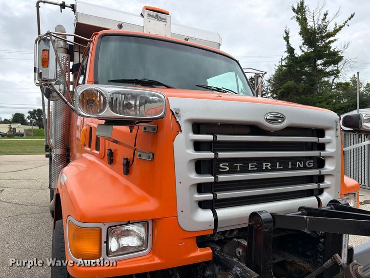 image for item FT7502 2002 Sterling L7500 dump truck
