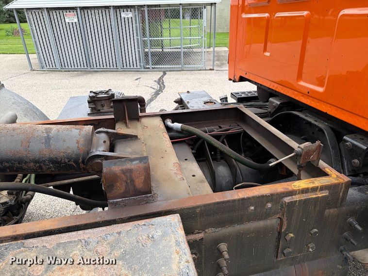 image for item FT7502 2002 Sterling L7500 dump truck
