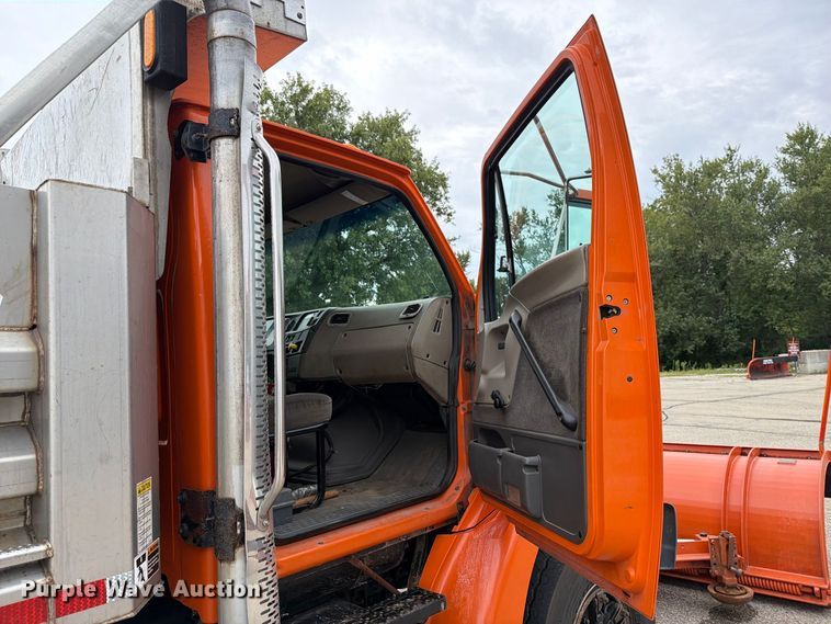 image for item FT7502 2002 Sterling L7500 dump truck