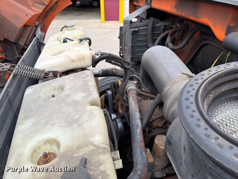 image for item FT7502 2002 Sterling L7500 dump truck
