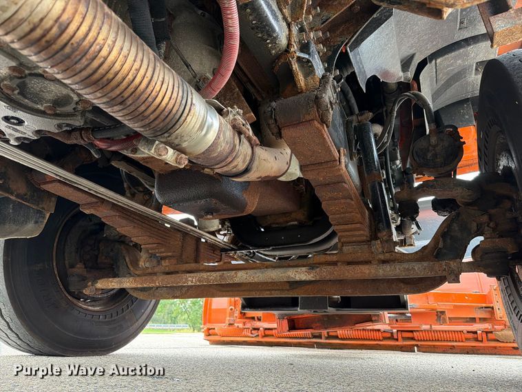 image for item FT7502 2002 Sterling L7500 dump truck