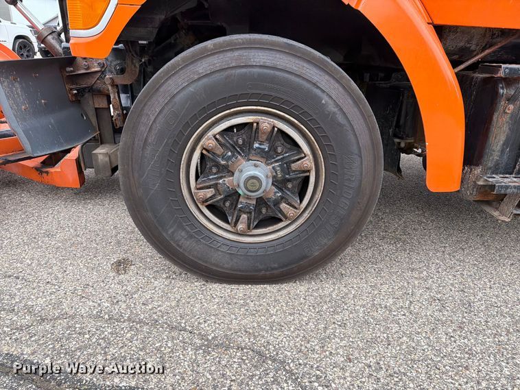 image for item FT7502 2002 Sterling L7500 dump truck