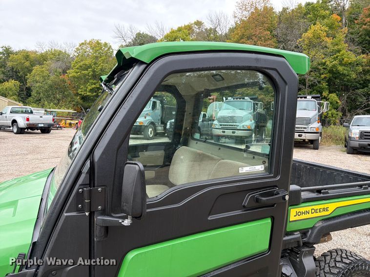 image for item FT7518 2021 John Deere 835R utility vehicle