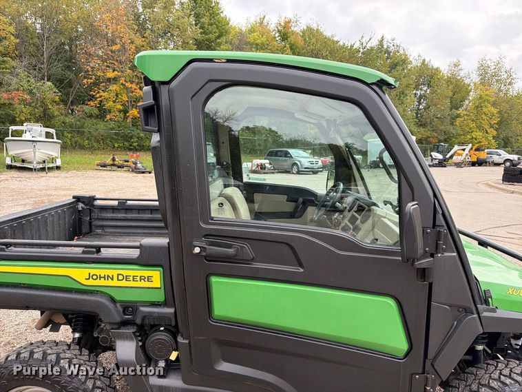 image for item FT7518 2021 John Deere 835R utility vehicle