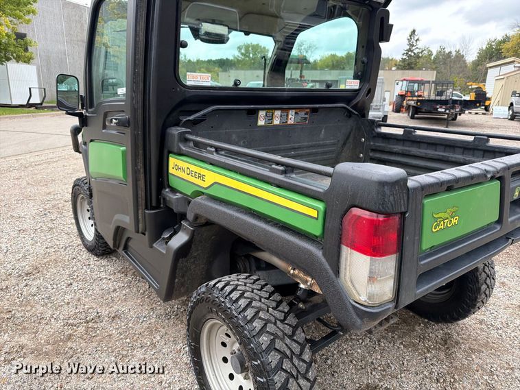 image for item FT7518 2021 John Deere 835R utility vehicle