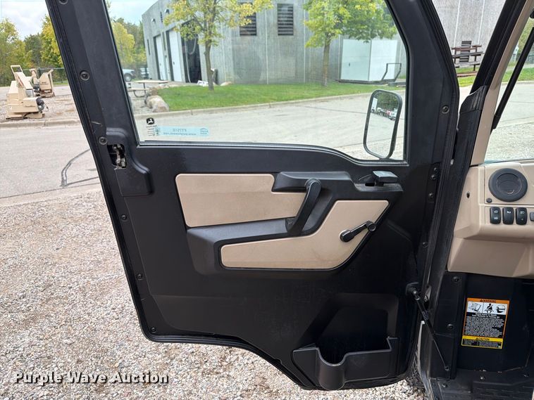 image for item FT7518 2021 John Deere 835R utility vehicle