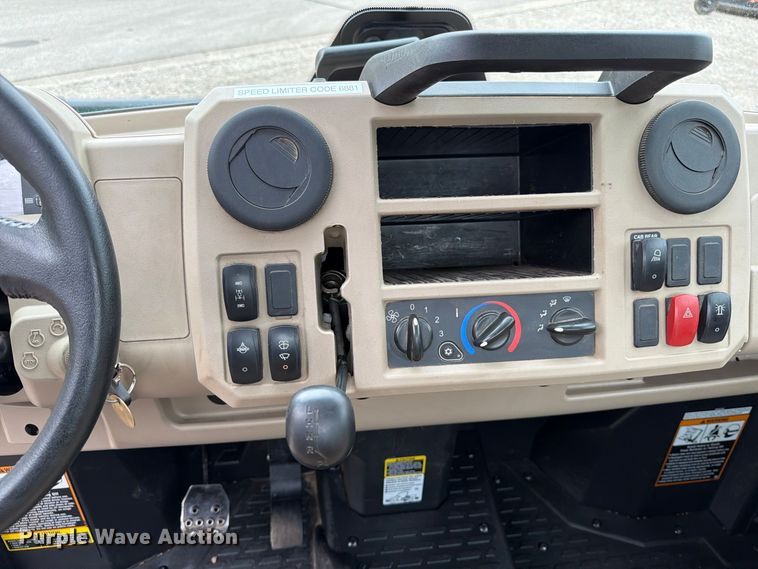 image for item FT7518 2021 John Deere 835R utility vehicle