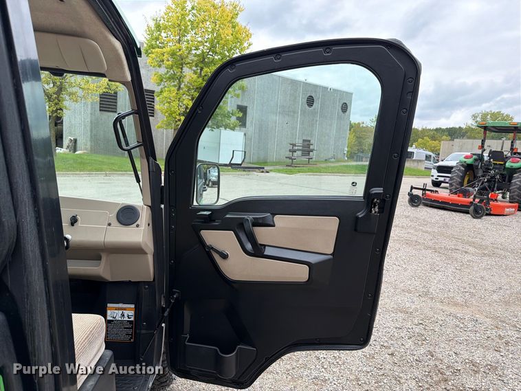 image for item FT7518 2021 John Deere 835R utility vehicle