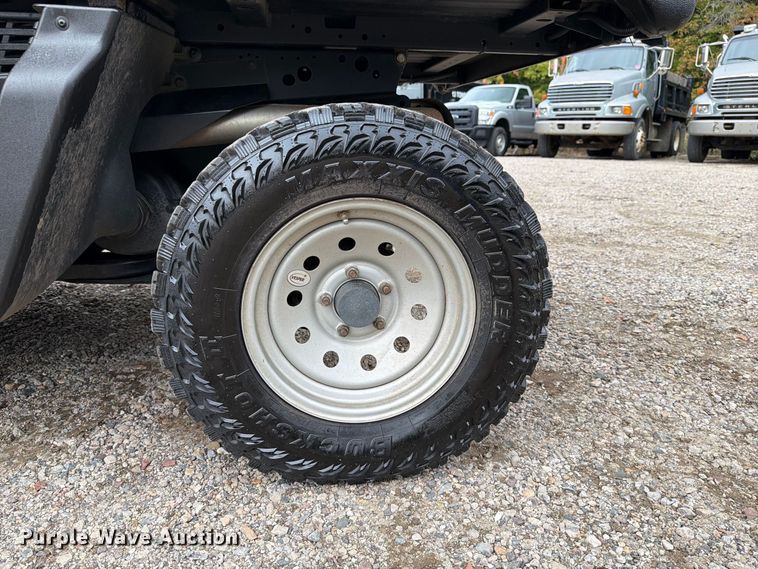 image for item FT7518 2021 John Deere 835R utility vehicle