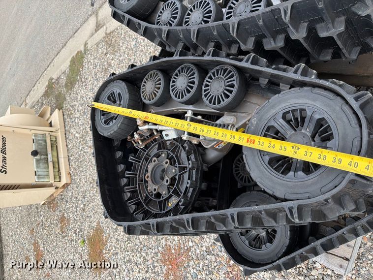 image for item FT7518 2021 John Deere 835R utility vehicle