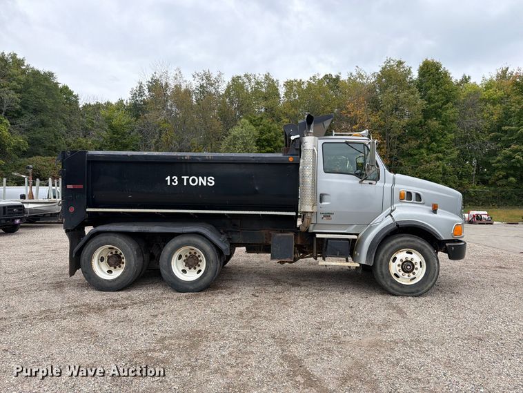 image for item FT7520 2004 Sterling Truck L9500 Series dump truck
